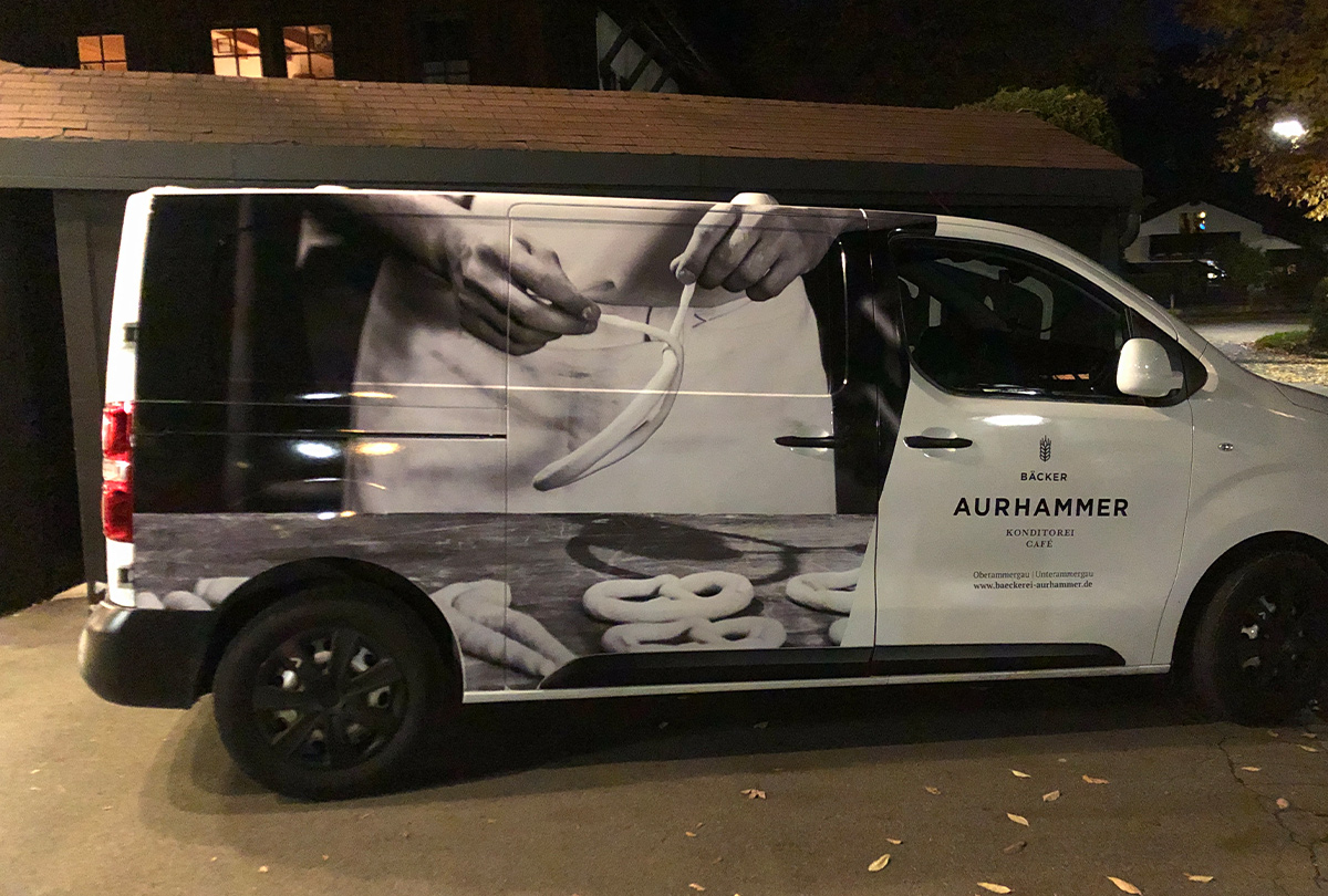 Bäcker Aurhammer – Busbeklebung
